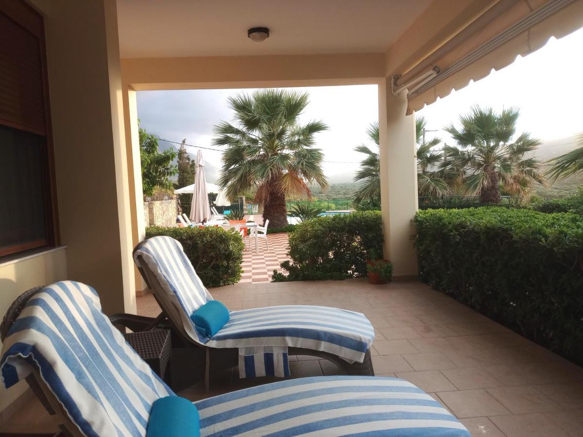 Tholos Bay Suites Kavoúsion Exterior foto