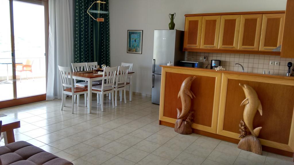 Tholos Bay Suites Kavoúsion Zimmer foto