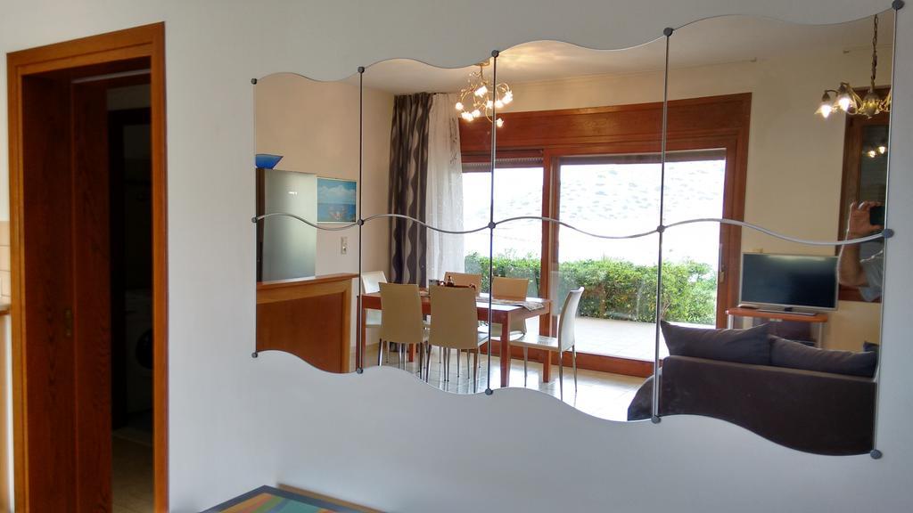 Tholos Bay Suites Kavoúsion Zimmer foto